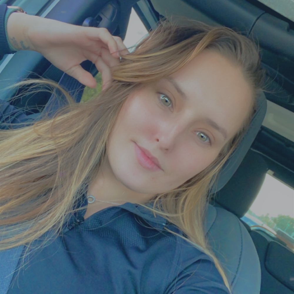 Meet your Posher, Kelly